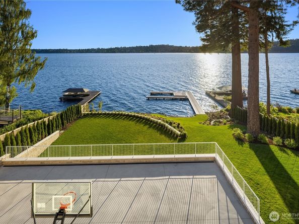 6333 77th Avenue SE, Mercer Island WA 98040