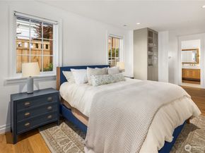 6333 77th Avenue SE, Mercer Island WA 98040