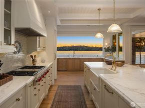 6333 77th Avenue SE, Mercer Island WA 98040