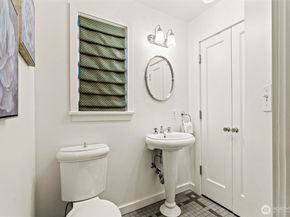 2701 NE 94th Street, Seattle WA 98115