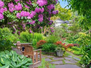 2701 NE 94th Street, Seattle WA 98115