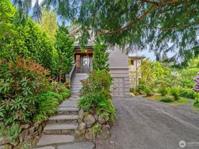 2701 NE 94th Street, Seattle WA 98115