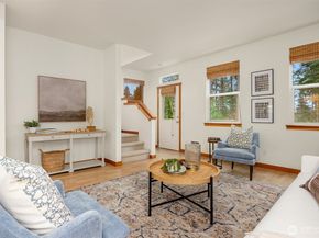 300 Wyatt Way NE 1, Bainbridge Island WA 98110