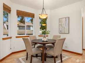 300 Wyatt Way NE 1, Bainbridge Island WA 98110