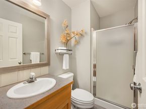 300 Wyatt Way NE 1, Bainbridge Island WA 98110