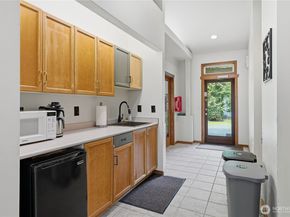 11130 SE 208th St J101, Kent WA 98031