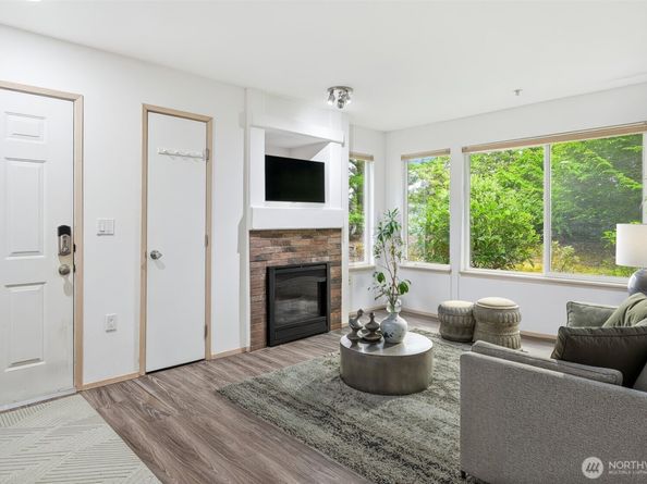 11130 SE 208th St J101, Kent WA 98031