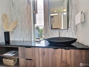813 NE 90th Street, Seattle WA 98115