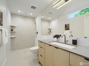 813 NE 90th Street, Seattle WA 98115
