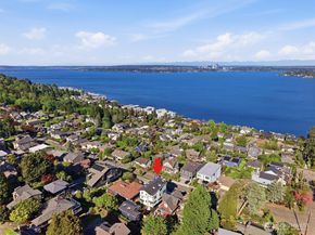 909 32nd Avenue S A, Seattle WA 98144