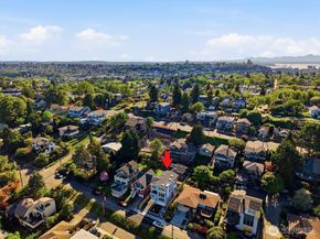 909 32nd Avenue S A, Seattle WA 98144
