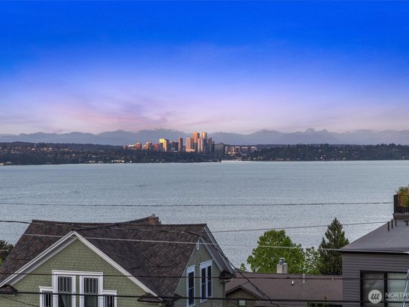 909 32nd Avenue S A, Seattle WA 98144