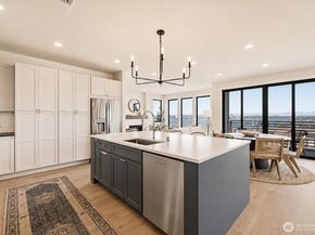 909 32nd Avenue S A, Seattle WA 98144