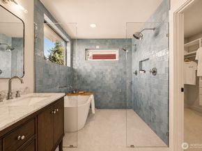 909 32nd Avenue S A, Seattle WA 98144
