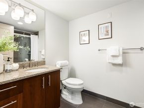 4547 8th Avenue NE 310, Seattle WA 98105