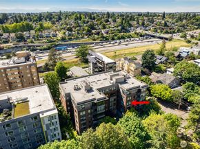 4547 8th Avenue NE 310, Seattle WA 98105
