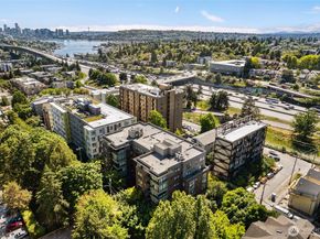 4547 8th Avenue NE 310, Seattle WA 98105