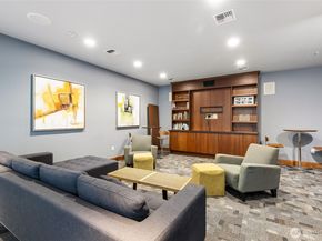 4547 8th Avenue NE 310, Seattle WA 98105