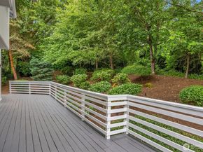 9021 Sand Point Way NE, Seattle WA 98115