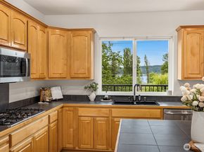 9021 Sand Point Way NE, Seattle WA 98115