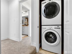 402 Aloha Street, Seattle WA 98109