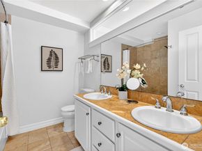 402 Aloha Street, Seattle WA 98109
