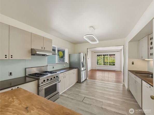 3526 S Bennett Street, Seattle WA 98118