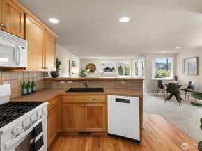 3607 22nd Avenue W A, Seattle WA 98199