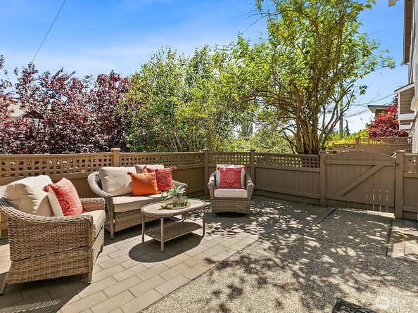 3607 22nd, unit A Avenue W A, Seattle WA 98199