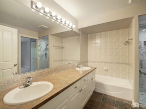 215 20th Avenue E 307, Seattle WA 98112