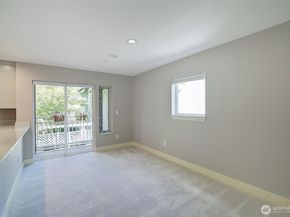 215 20th Avenue E 307, Seattle WA 98112