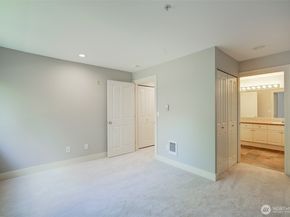 215 20th Avenue E 307, Seattle WA 98112