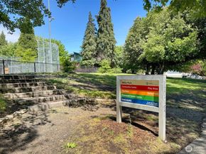 215 20th Avenue E 307, Seattle WA 98112