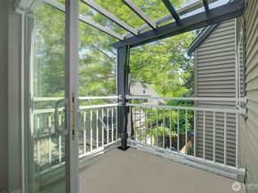 215 20th Avenue E 307, Seattle WA 98112