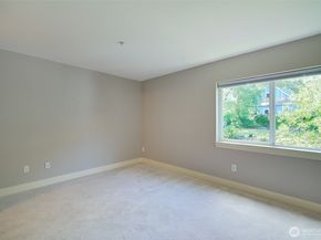 215 20th Avenue E 307, Seattle WA 98112