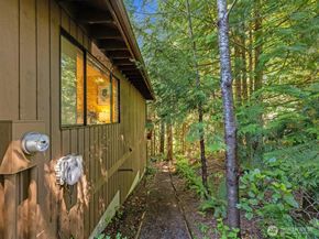 17116 Gravenstein Road, Bothell WA 98012