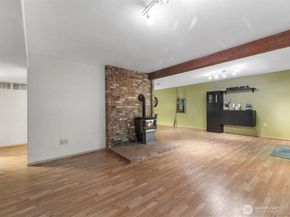 17116 Gravenstein Road, Bothell WA 98012