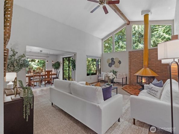 17116 Gravenstein Road, Bothell WA 98012