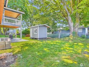 27025 14th Avenue S, Des Moines WA 98918