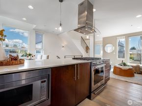 4331 Woodland Park Avenue N, Seattle WA 98103
