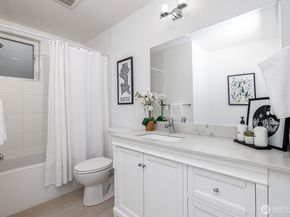 4331 Woodland Park Avenue N, Seattle WA 98103