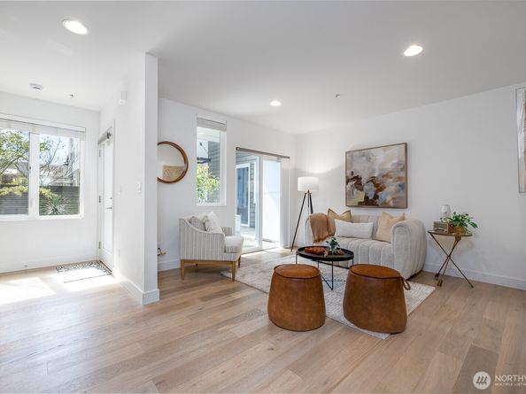 4331 Woodland Park Avenue N, Seattle WA 98103