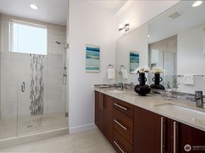 4331 Woodland Park Avenue N, Seattle WA 98103
