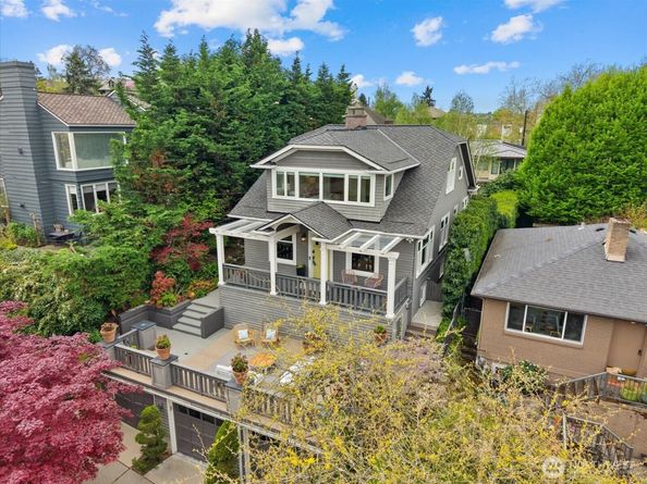 2407 11th Avenue E, Seattle WA 98102