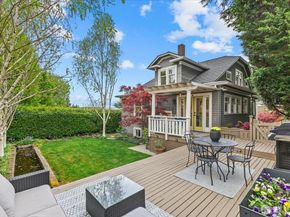 2407 11th Avenue E, Seattle WA 98102