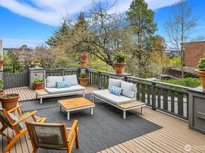 2407 11th Avenue E, Seattle WA 98102