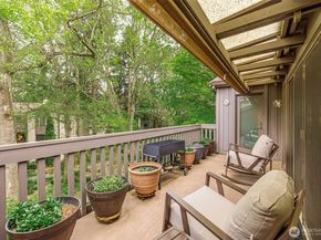 1542 NE 140th Street E6, Seattle WA 98125
