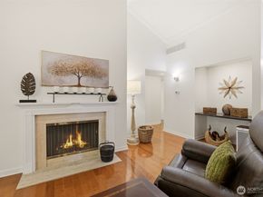1542 NE 140th Street E6, Seattle WA 98125
