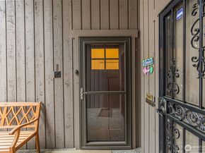 1542 NE 140th Street E6, Seattle WA 98125