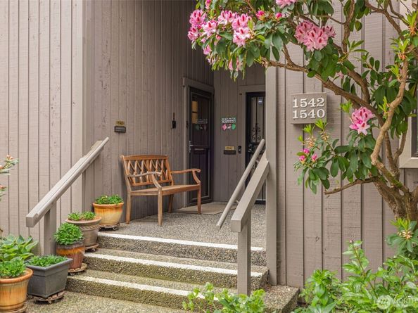 1542 NE 140th Street E6, Seattle WA 98125
